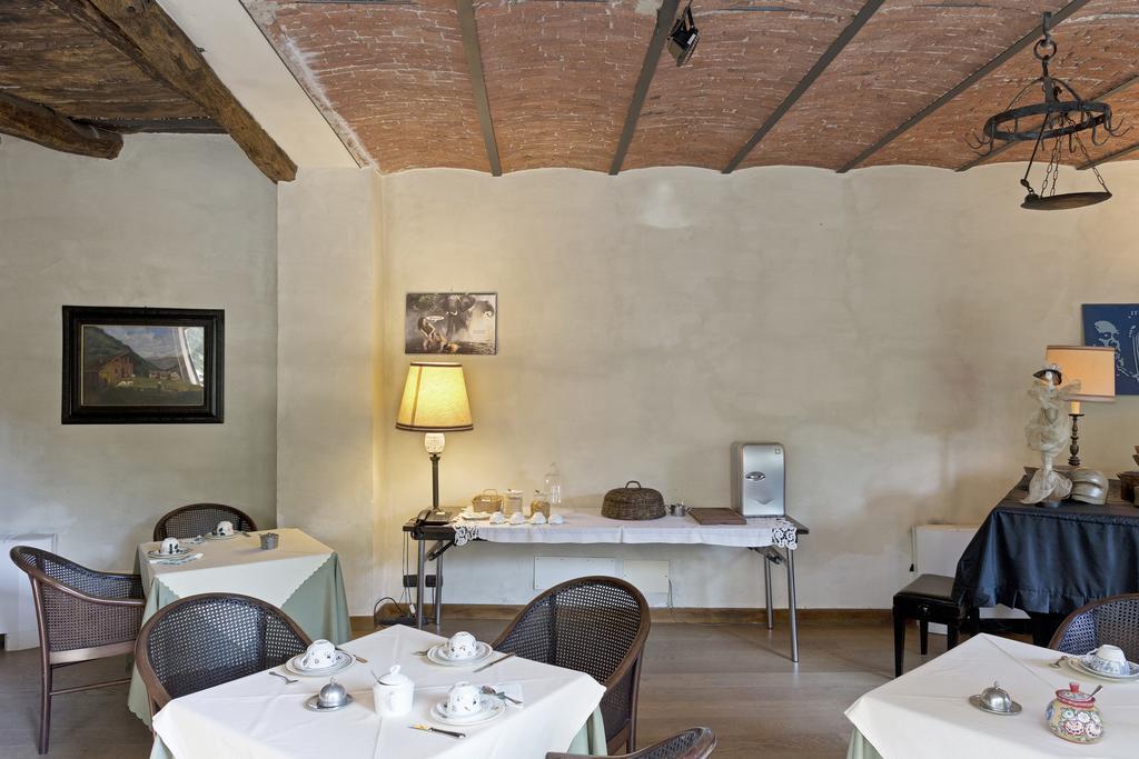 Hotel Locanda Dei Mai Intees Azzate Exterior photo