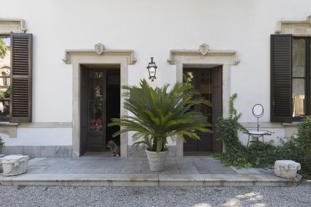 Hotel Locanda Dei Mai Intees Azzate Exterior photo