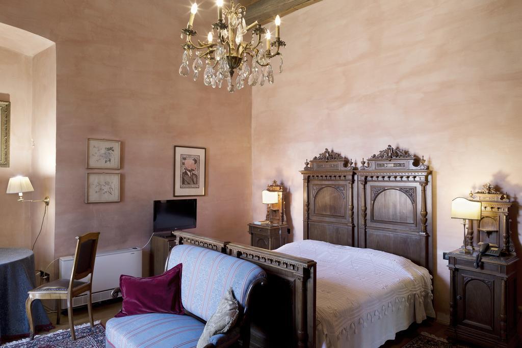Hotel Locanda Dei Mai Intees Azzate Exterior photo